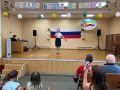 Сотрудники следственного управления СК России по Костромской области и ветеран следствия поздравили пациентов госпиталя для ветеранов войн с Днем России