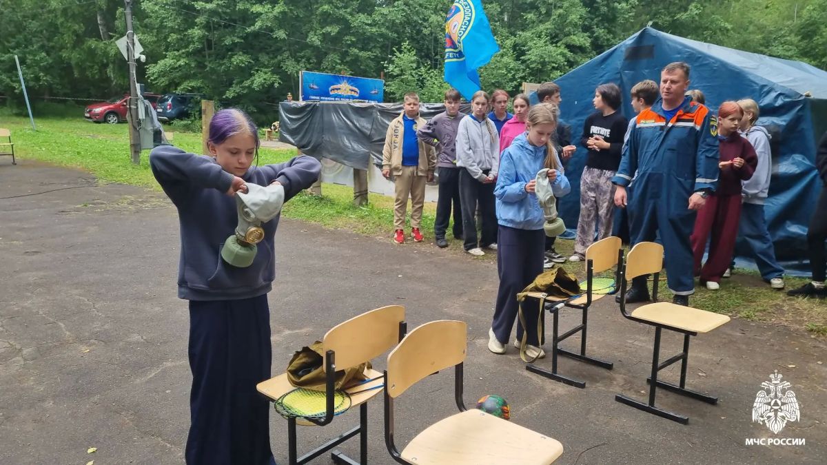 В полевом лагере под Костромой завершилась тематическая смена по безопасности В полевом лагере под Костромой завершилась тематическая смена по безопасности