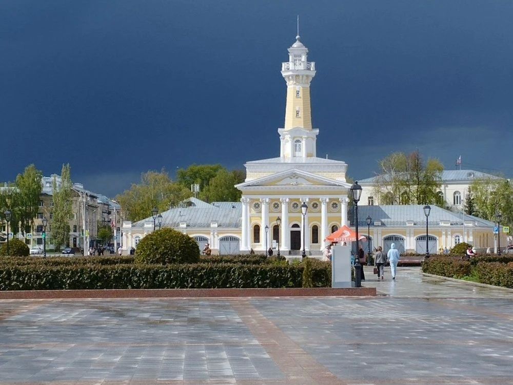 МЧС предупреждает: в Костромской области возможен ураганный ветер
