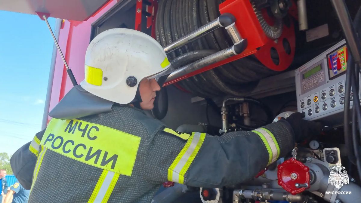 Когда важна каждая секунда: в Костроме прошли соревнования по боевому развертыванию от автоцистерны Когда важна каждая секунда: в Костроме прошли соревнования по боевому развертыванию от автоцистерны