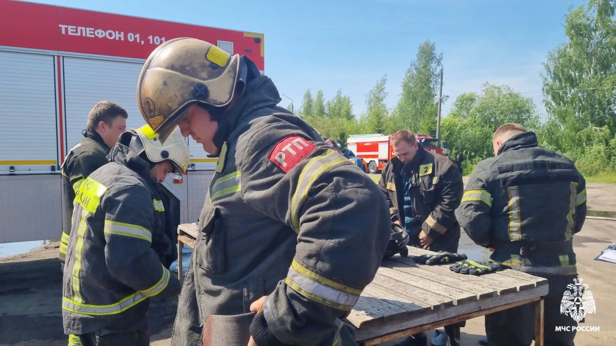 Когда важна каждая секунда: в Костроме прошли соревнования по боевому развертыванию от автоцистерны Когда важна каждая секунда: в Костроме прошли соревнования по боевому развертыванию от автоцистерны