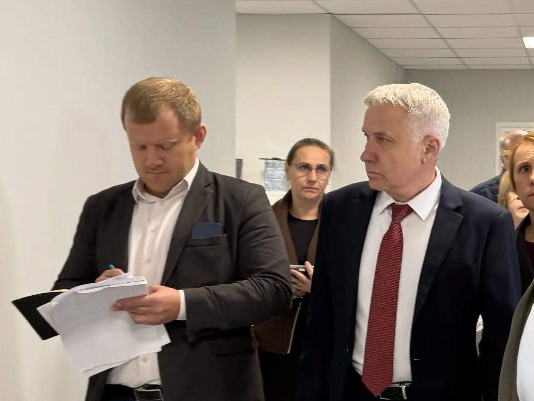 – Какие на этом объекте остались нерешаемые вопросы? – Какие на этом объекте остались нерешаемые вопросы?