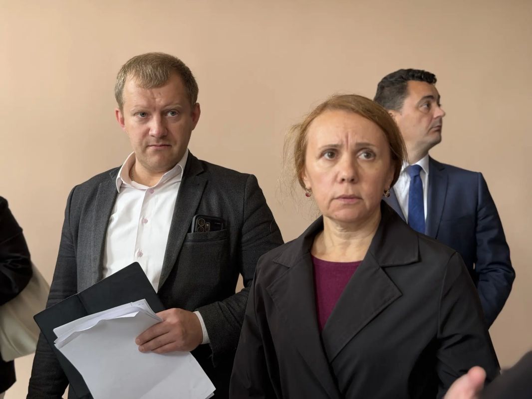 Сергей Ситников обсудил с новым подрядчиком завершение реконструкции костромского театра кукол Сергей Ситников обсудил с новым подрядчиком завершение реконструкции костромского театра кукол