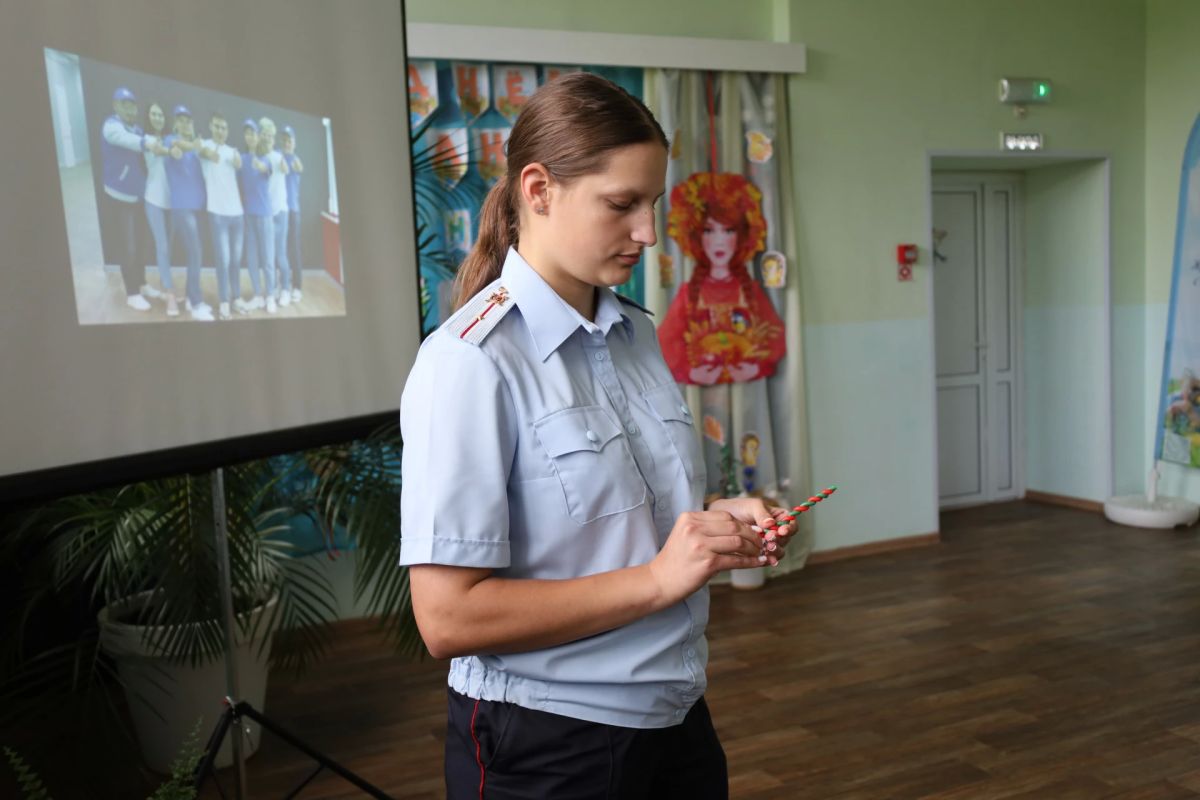В Костроме сотрудники полиции и представители Общественного совета приняли участие в памятных мероприятиях ко Дню солидарности в борьбе с терроризмом В Костроме сотрудники полиции и представители Общественного совета приняли участие в памятных мероприятиях ко Дню солидарности в борьбе с терроризмом