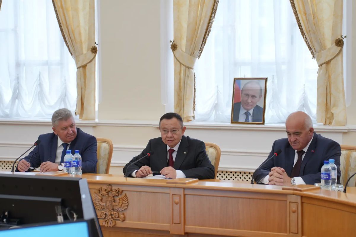 Глава Минстроя Ирек Файзуллин совершил рабочую поездку в Костромскую область Глава Минстроя Ирек Файзуллин совершил рабочую поездку в Костромскую область