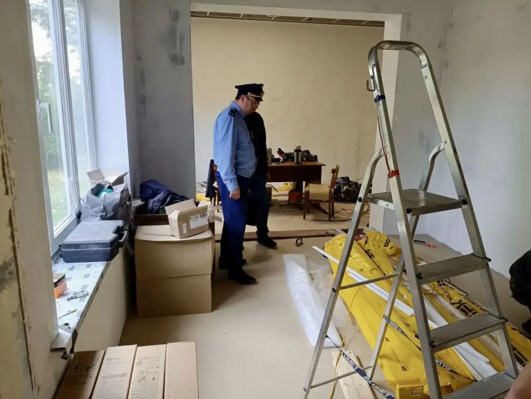 Реализация национальных проБуйский межрайонный прокурор Александр Немов проверил темпы ремонтных работ в здании Корёжского СДК-филиала МБУК «Дом культуры «Камертон» в п. Корёга Буйского района, проводимых в рамках реализации... Реализация национальных проБуйский межрайонный прокурор Александр Немов проверил темпы ремонтных работ в здании Корёжского СДК-филиала МБУК «Дом культуры «Камертон» в п. Корёга Буйского района, проводимых в рамках реализации...