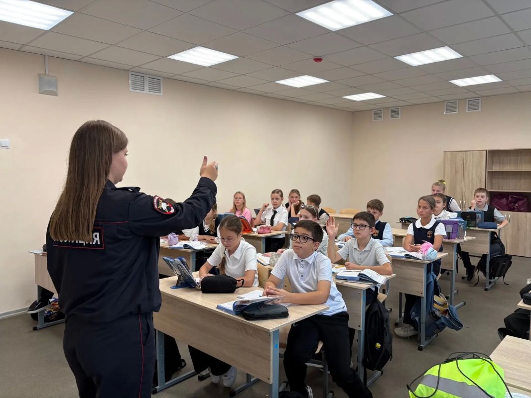 В Костромской области продолжаются профилактические мероприятия в рамках социальных кампаний #ИдуВшколу В Костромской области продолжаются профилактические мероприятия в рамках социальных кампаний #ИдуВшколу