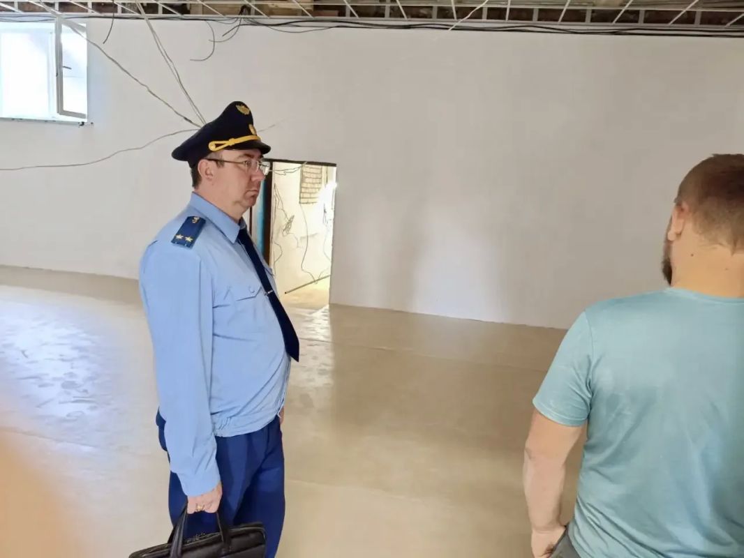 Реализация национальных проБуйский межрайонный прокурор Александр Немов проверил темпы ремонтных работ в здании Корёжского СДК-филиала МБУК «Дом культуры «Камертон» в п. Корёга Буйского района, проводимых в рамках реализации... Реализация национальных проБуйский межрайонный прокурор Александр Немов проверил темпы ремонтных работ в здании Корёжского СДК-филиала МБУК «Дом культуры «Камертон» в п. Корёга Буйского района, проводимых в рамках реализации...
