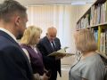 Библиотеки становятся многофункциональными учреждениями, где люди не только берут книги, но и решают повседневные вопросы – от записи к врачу до обучения компьютерной грамотности