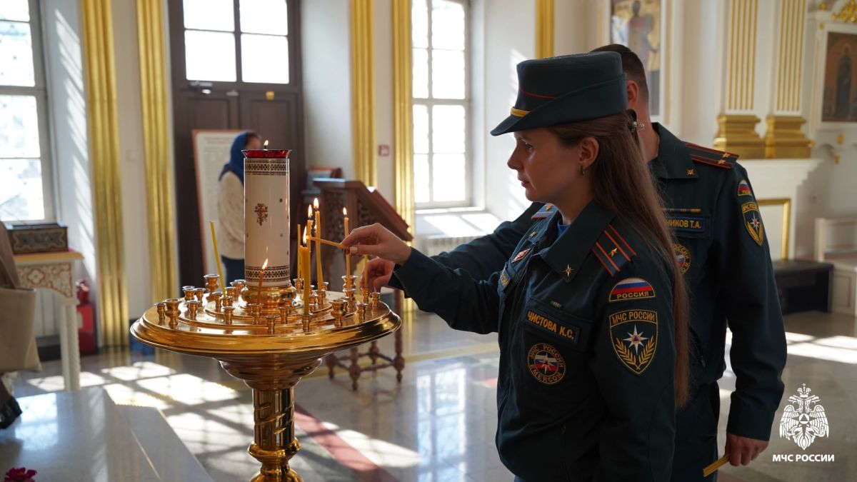 В Костромском кремле состоялся благодарственный молебен перeд иконой Божией Матери «Неопалимая Купина» В Костромском кремле состоялся благодарственный молебен перeд иконой Божией Матери «Неопалимая Купина»