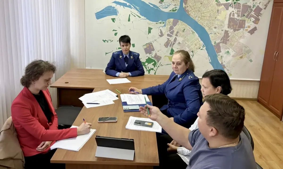 Прокурор области Екатерина Банникова провела рабочую встречу с руководством предприятия ООО «КостромаТеплоРемонт», специализирующегося на производстве тепловой энергии Прокурор области Екатерина Банникова провела рабочую встречу с руководством предприятия ООО «КостромаТеплоРемонт», специализирующегося на производстве тепловой энергии