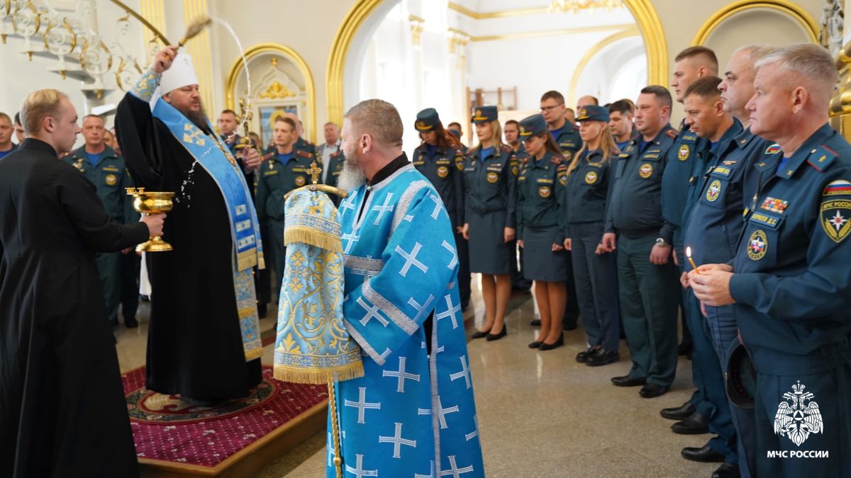 В Костромском кремле состоялся благодарственный молебен перeд иконой Божией Матери «Неопалимая Купина» В Костромском кремле состоялся благодарственный молебен перeд иконой Божией Матери «Неопалимая Купина»