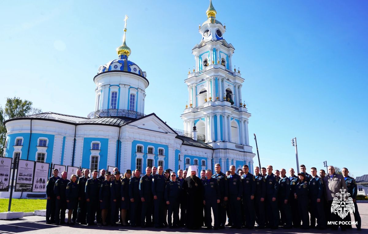 В Костромском кремле состоялся благодарственный молебен перeд иконой Божией Матери «Неопалимая Купина» В Костромском кремле состоялся благодарственный молебен перeд иконой Божией Матери «Неопалимая Купина»