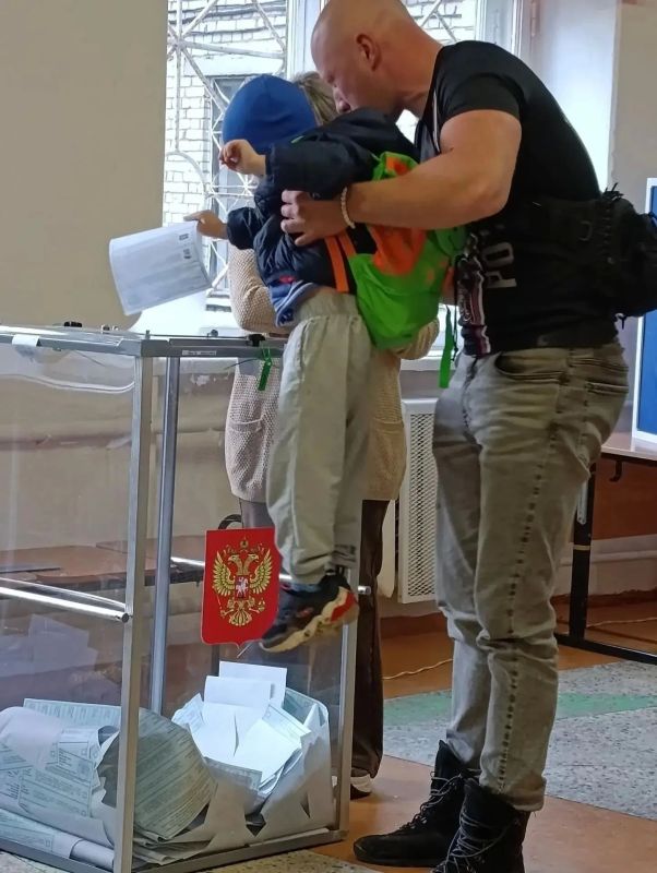 В Костромской области, как и по всей стране, продолжается голосование по выборам депутатов Государственной Думы девятого созыва В Костромской области, как и по всей стране, продолжается голосование по выборам депутатов Государственной Думы девятого созыва