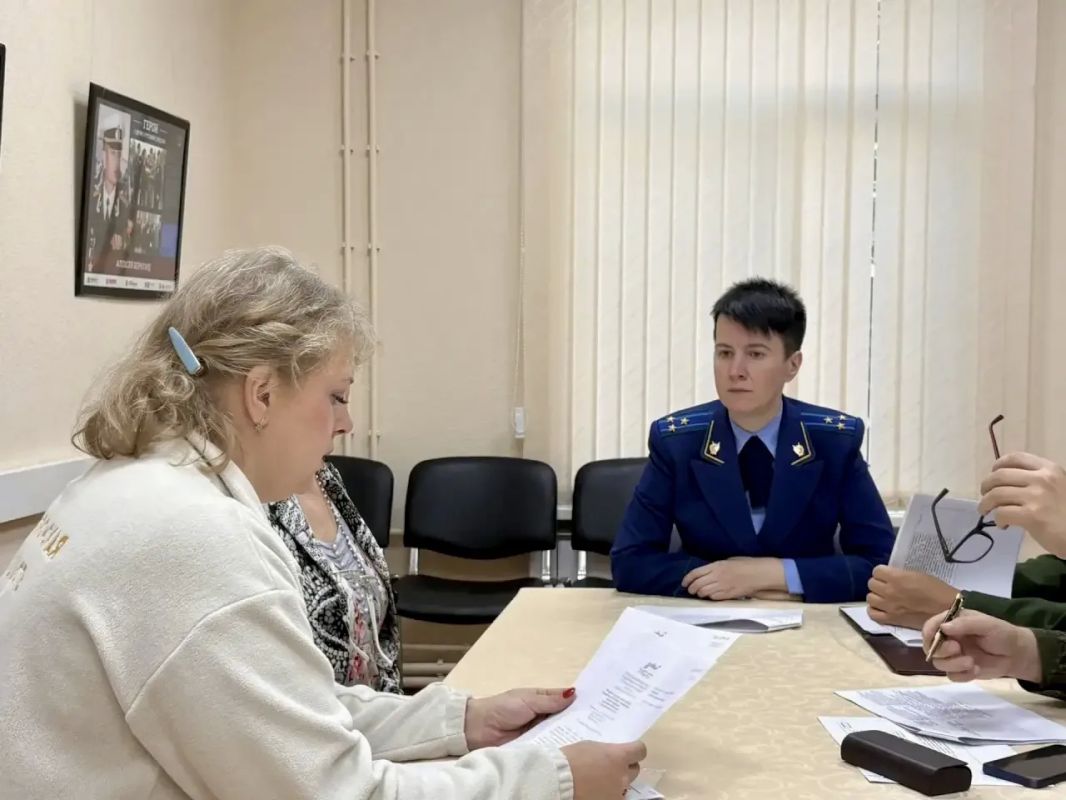 Прокурор Костромской области Екатерина Банникова провела личный прием граждан по вопросам защиты прав участников специальной военной операции и членов их семей Прокурор Костромской области Екатерина Банникова провела личный прием граждан по вопросам защиты прав участников специальной военной операции и членов их семей