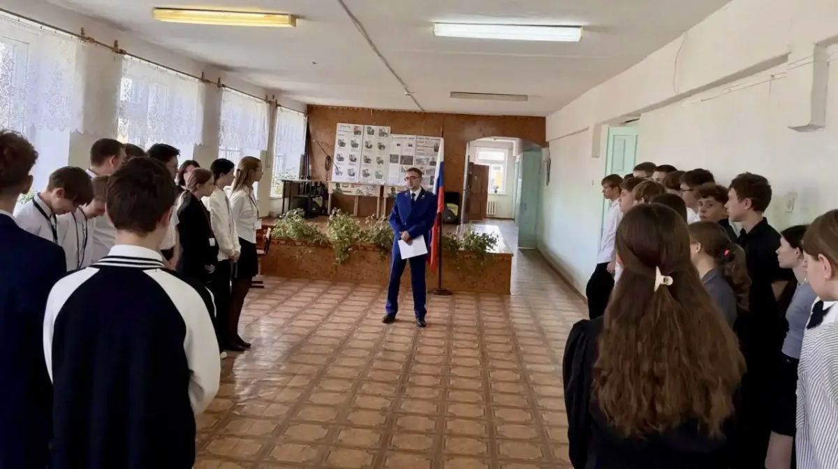 В Нейской средней школе состоялась встреча с прокурором
