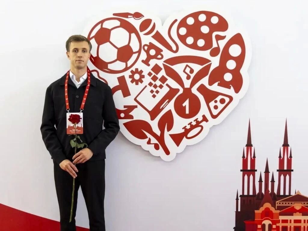 КОСТРОМСКОЙ ТРЕНЕР БОРЕТСЯ ЗА ЗВАНИЕ ЛУЧШЕГО ПЕДАГОГА ДОПОЛНИТЕЛЬНОГО ОБРАЗОВАНИЯ