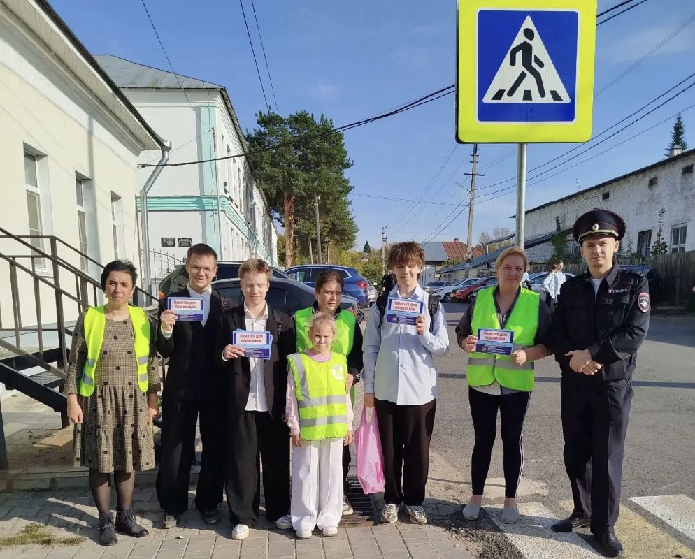 «Родительский патруль» в Костромской области: родители и автоинспекторы — за безопасность детей «Родительский патруль» в Костромской области: родители и автоинспекторы — за безопасность детей