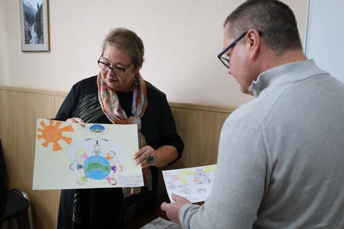 В Костромской области подведены итоги регионального этапа всероссийского конкурса детского рисунка «Мои родители работают в полиции» В Костромской области подведены итоги регионального этапа всероссийского конкурса детского рисунка «Мои родители работают в полиции»