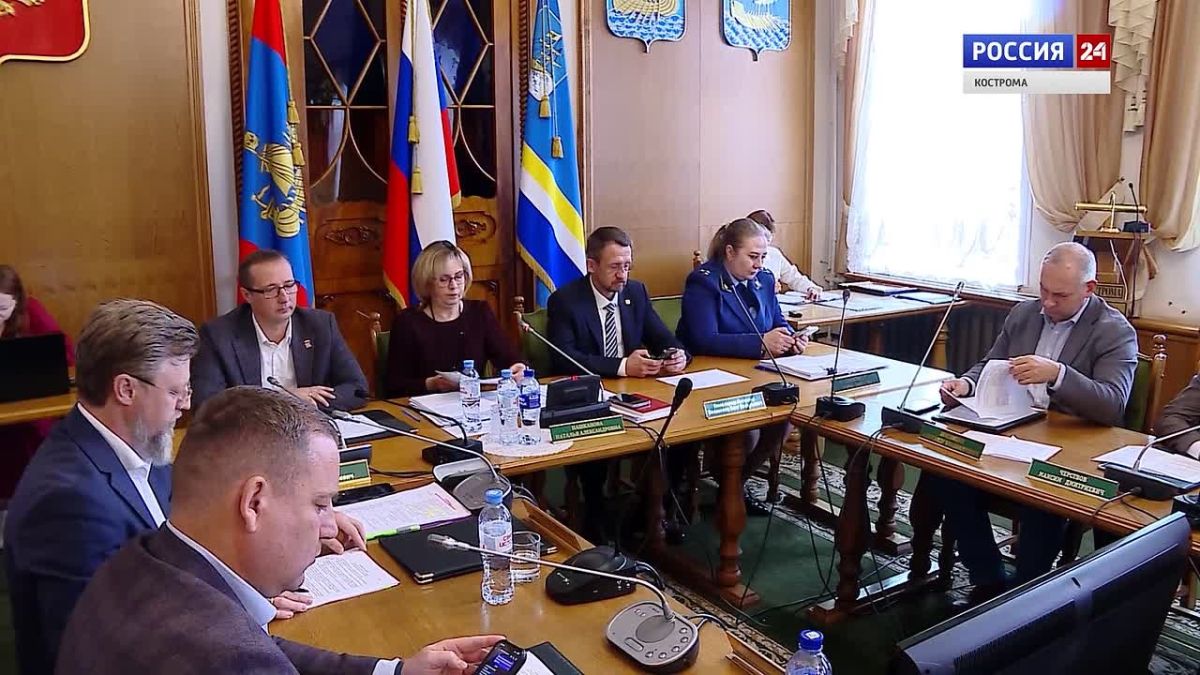 Городская Дума: на фасаде КГУ увековечат память о выдающихся костромских ученых