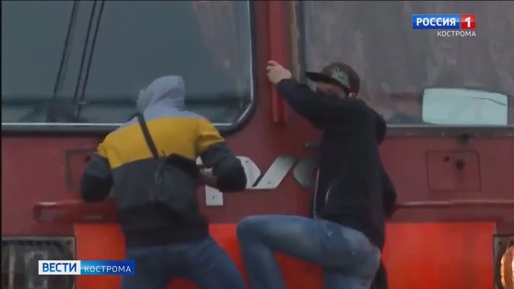 Транспортные полицейские поймали в Костроме 14-летнего зацепера