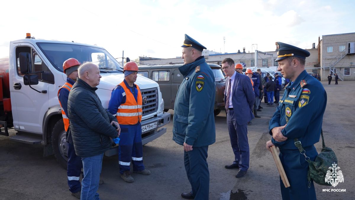В Костроме в рамках всероссийской штабной тренировке прошел смотр сил гражданской обороны В Костроме в рамках всероссийской штабной тренировке прошел смотр сил гражданской обороны
