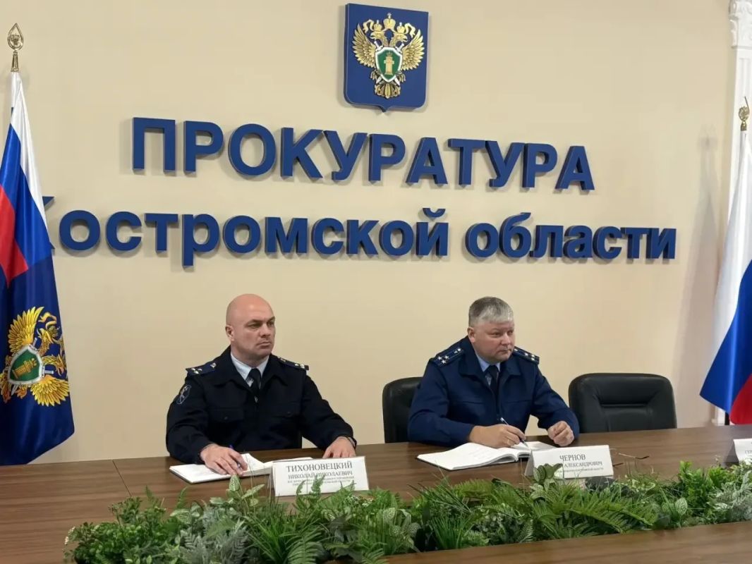 Заместитель прокурора области Андрей Чернов провел тематический прием граждан по вопросам нарушений закона при приеме, регистрации и рассмотрении сообщений о преступлениях, при производстве следствия Заместитель прокурора области Андрей Чернов провел тематический прием граждан по вопросам нарушений закона при приеме, регистрации и рассмотрении сообщений о преступлениях, при производстве следствия