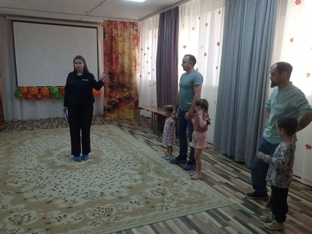 Папа может, папа может... всё, что угодно! Даже повторить ПДД вместе с ребенком Папа может, папа может... всё, что угодно! Даже повторить ПДД вместе с ребенком