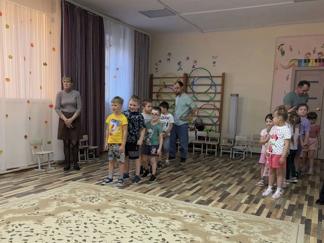 Папа может, папа может... всё, что угодно! Даже повторить ПДД вместе с ребенком Папа может, папа может... всё, что угодно! Даже повторить ПДД вместе с ребенком