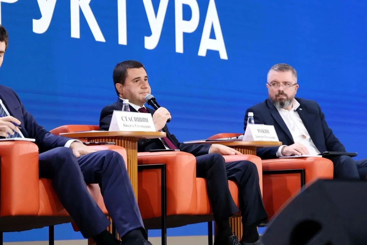 Представители департамента приняли участие в Отраслевом дне Минстроя России Представители департамента приняли участие в Отраслевом дне Минстроя России