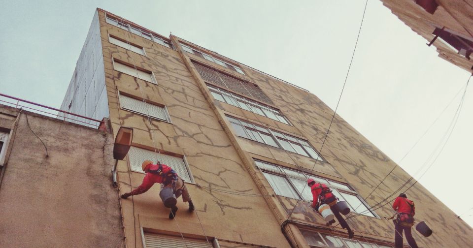 Как новая управляющая компания может вернуть деньги за старые недостатки в жилых домах