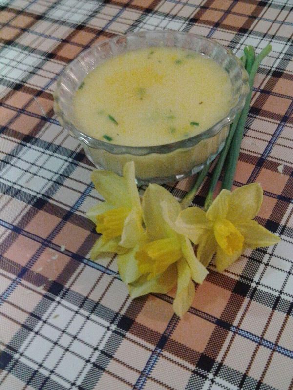 Свежий весенний суп с плавленым сыром: легкость и сытность в каждой ложке