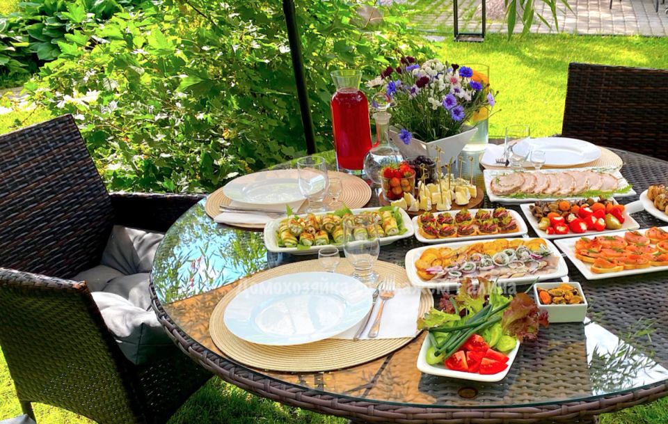 Долгожданная встреча с близкими и вкусный ужин на воздухе