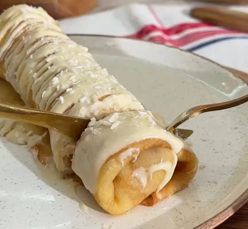 Необычные кокосовые блинчики на Масленицу: быстро, вкусно и с сюрпризом