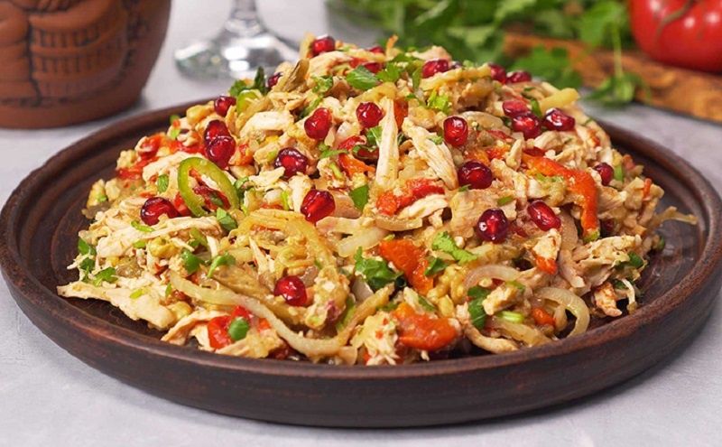 Грузинский салат Ацецили: легкость и насыщенность в каждой порции